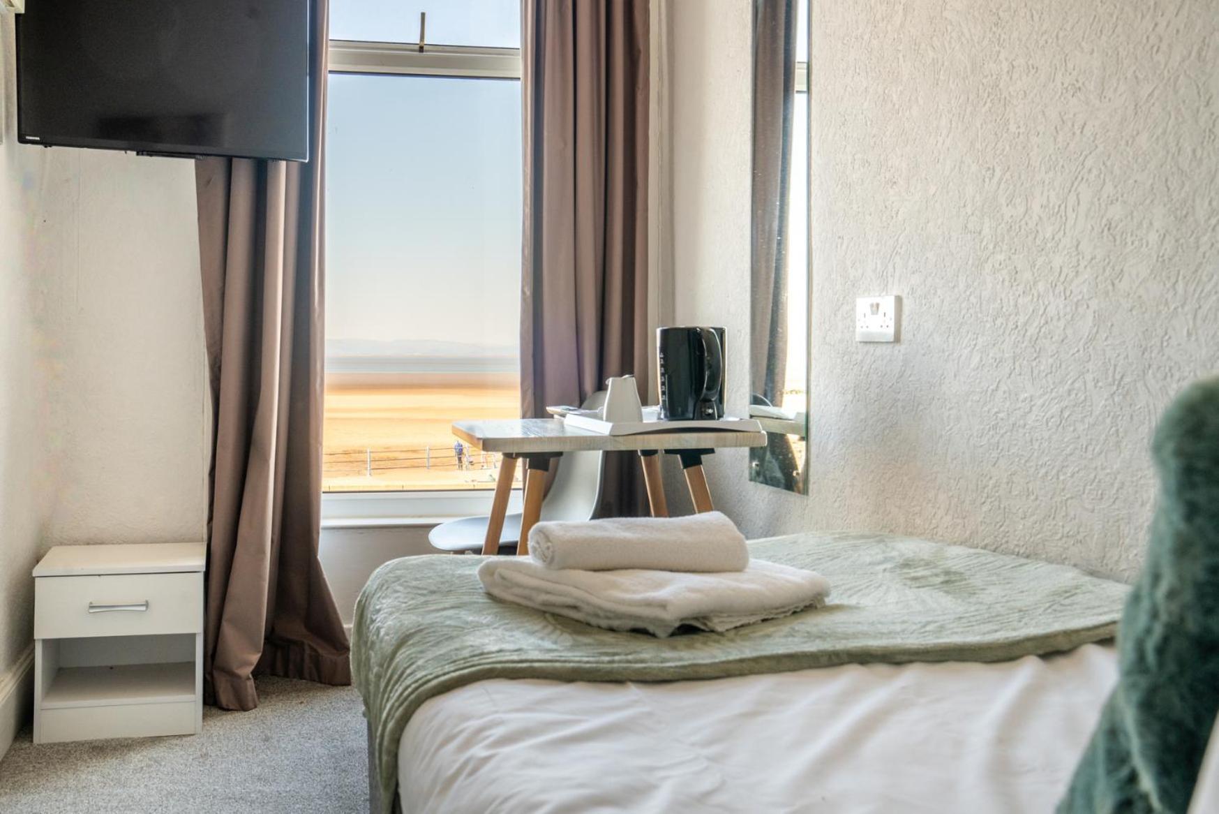 The Clifton Seafront Hotel Morecambe Dış mekan fotoğraf